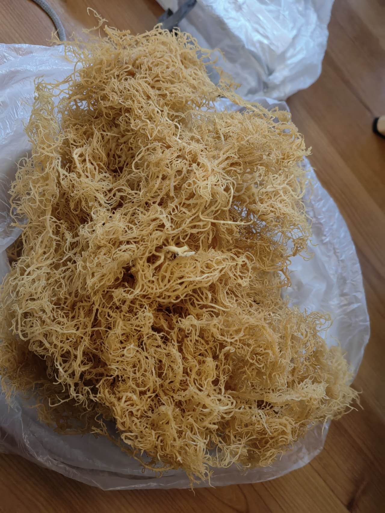 Dried wildcrafted gold sea moss - photo 3
